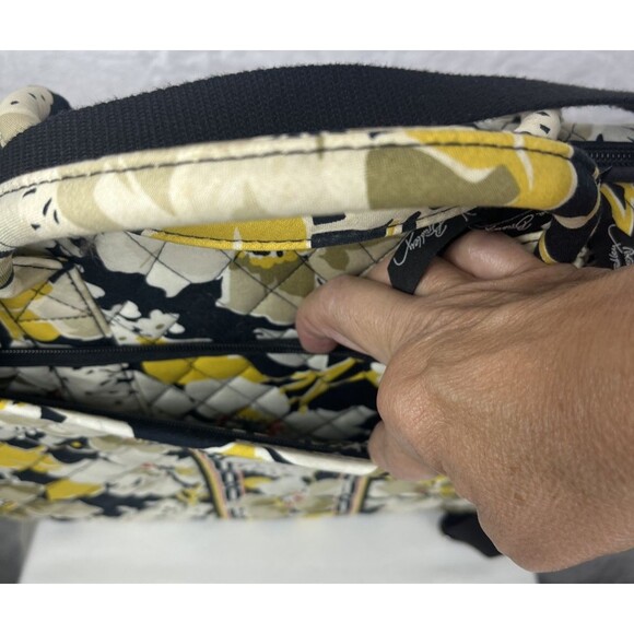 Vera Bradley Laptop Case Retired Dogwood Hard Shell Quilted Yellow Black Multi - Picture 3 of 10